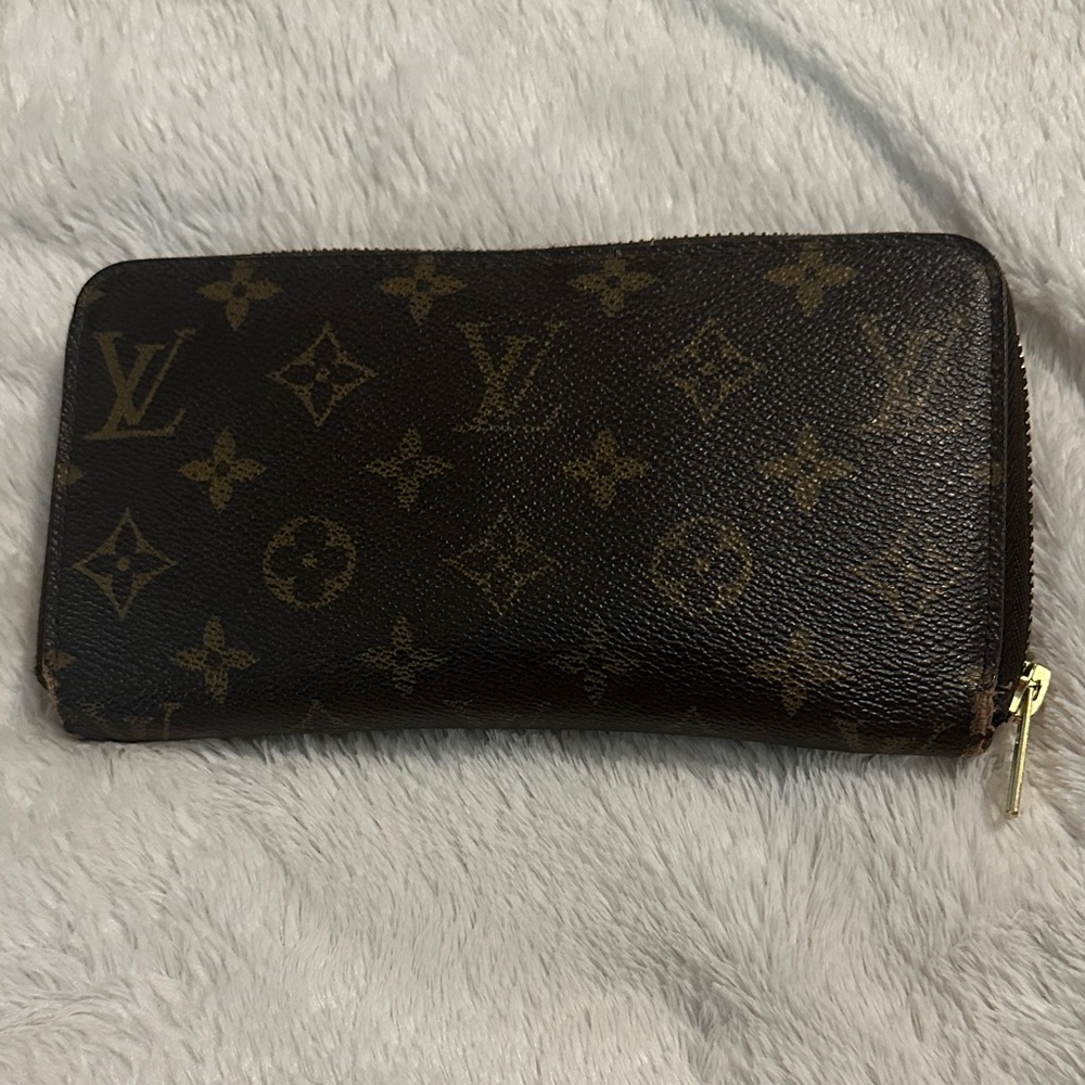 Louis Vuitton Black and Brown Wallet